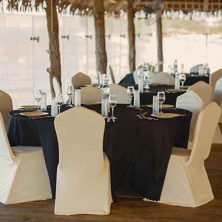 Giraffe Beach Hotel Dar es Salaam Ngoại thất bức ảnh